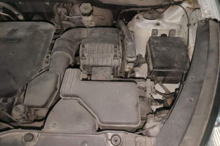 Used Hyundai ix35 2012 2.0L Automatic Two-Wheel Drive New Edition GL Engine Bay Left