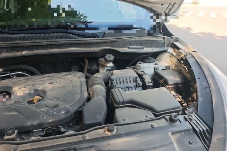 Used Hyundai ix35 2012 2.0L Automatic Two-Wheel Drive Elite Edition GLS Engine Bay Left