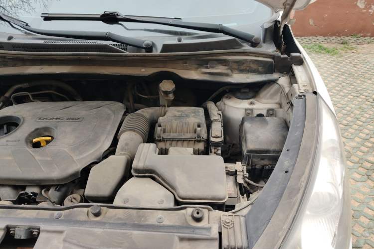 Used Hyundai ix35 2012 2.0L Automatic Two-Wheel Drive Elite Edition GLS Engine Bay Left