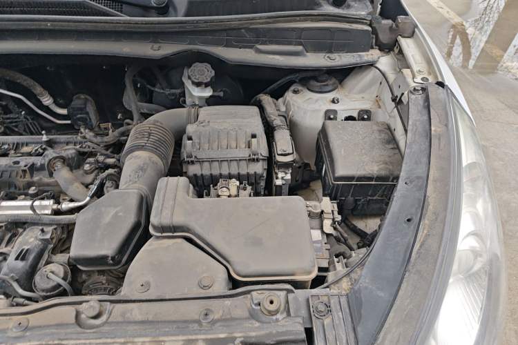 Used Hyundai ix35 2012 2.0L Automatic 4x4 Prestige Edition GLS Engine Bay Left
