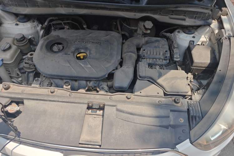 Used Hyundai ix35 2012 2.0L Automatic Two-Wheel Drive Elite Edition GLS Engine Bay