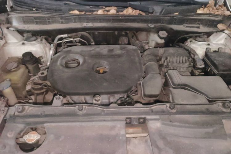 Used Hyundai ix35 2012 2.0L Automatic Two-Wheel Drive New Edition GL Engine Bay