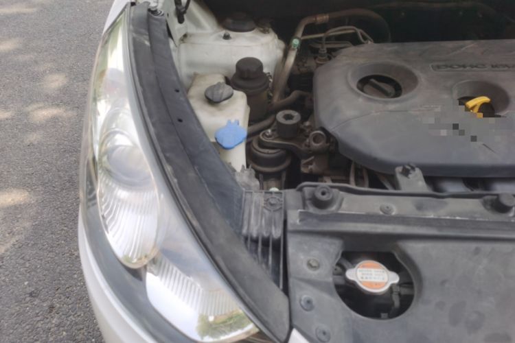 Used Hyundai ix35 2012 2.0L Automatic Two-Wheel Drive Elite Edition GLS Engine Bay Right