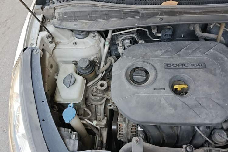 Used Hyundai ix35 2012 2.0L Automatic Two-Wheel Drive Elite Edition GLS Engine Bay Right