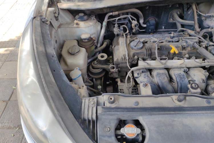 Used Hyundai ix35 2012 2.0L Automatic Two-Wheel Drive Elite Edition GLS Engine Bay Right
