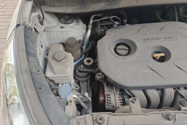 Used Hyundai ix35 2012 2.0L Automatic Two-Wheel Drive Elite Edition GLS Engine Bay Right