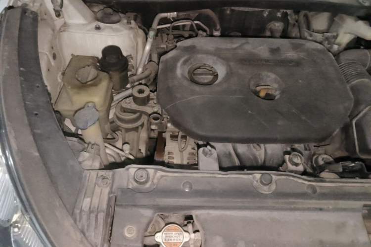 Used Hyundai ix35 2012 2.0L Automatic Two-Wheel Drive New Edition GL Engine Bay Right