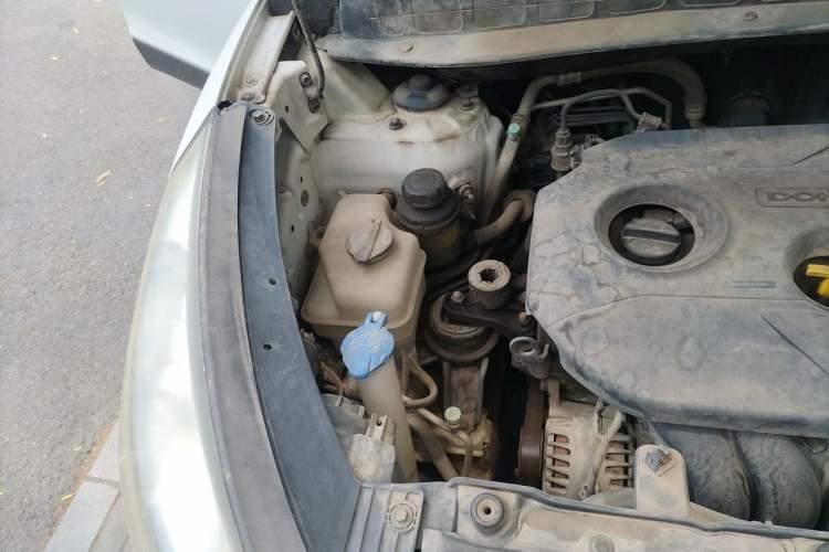 Used Hyundai ix35 2012 2.0L Automatic Two-Wheel Drive Elite Edition GLS Engine Bay Right