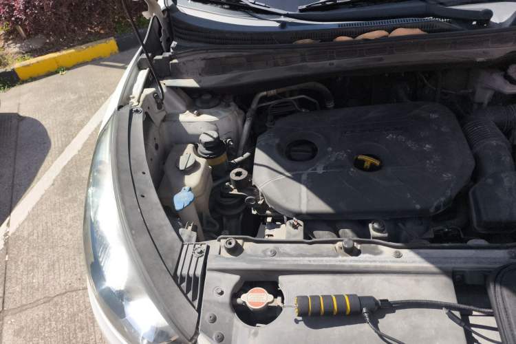 Used Hyundai ix35 2012 2.0L Automatic Two-Wheel Drive Elite Edition GLS Engine Bay Right