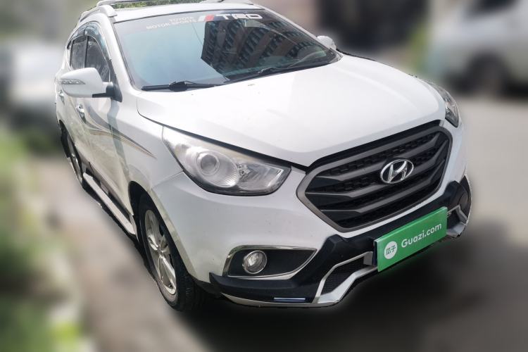 Used Hyundai ix35 2012 2.0L Automatic Two-Wheel Drive Elite Edition GLS Front Right 45 Deg