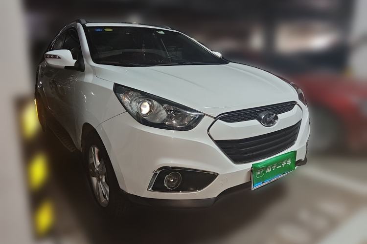 Used Hyundai ix35 2012 2.0L Automatic Two-Wheel Drive Elite Edition GLS Front Right 45 Deg
