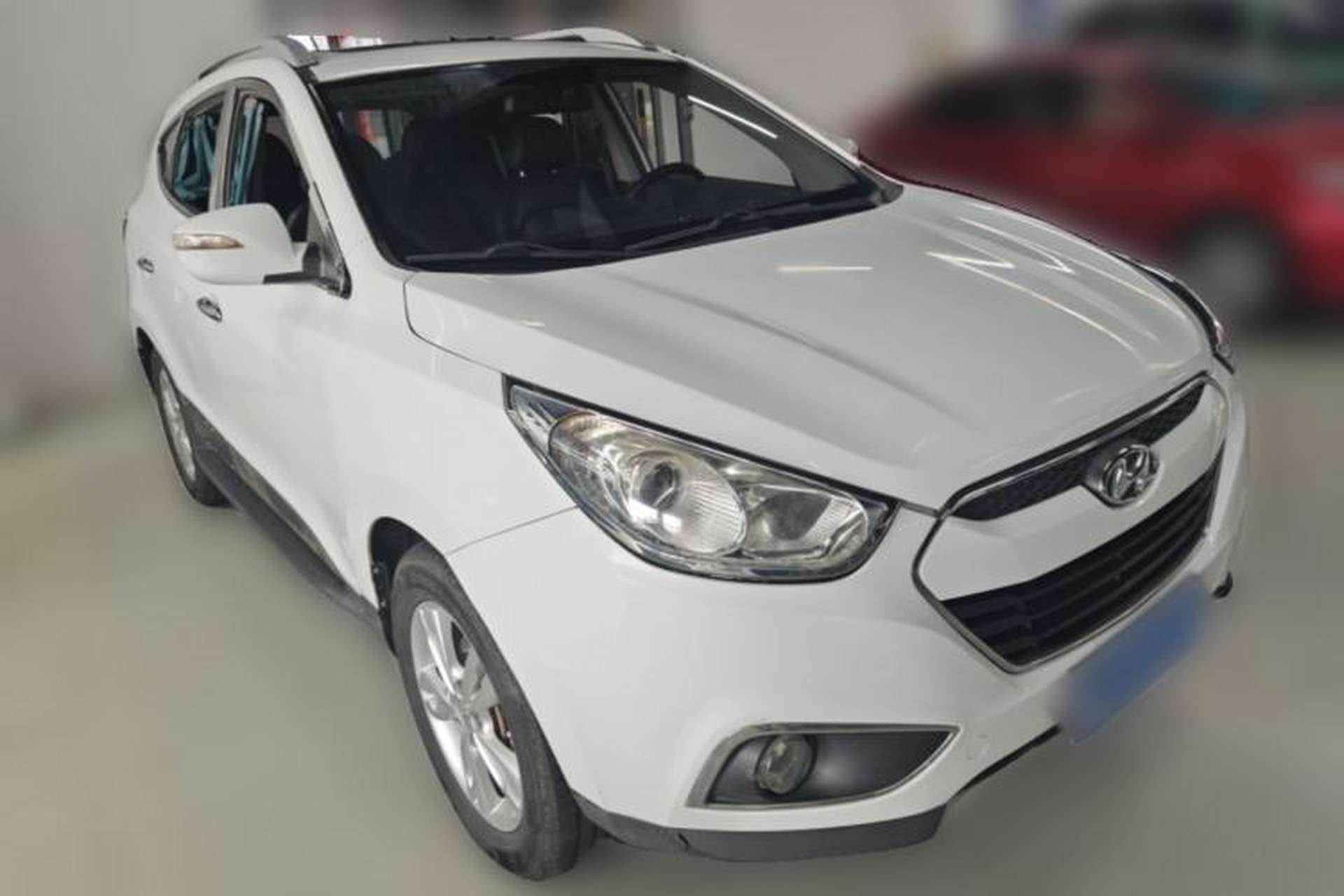 Used Hyundai ix35 2012 2.0L Automatic Two-Wheel Drive Elite Edition GLS Front Right 45 Deg
