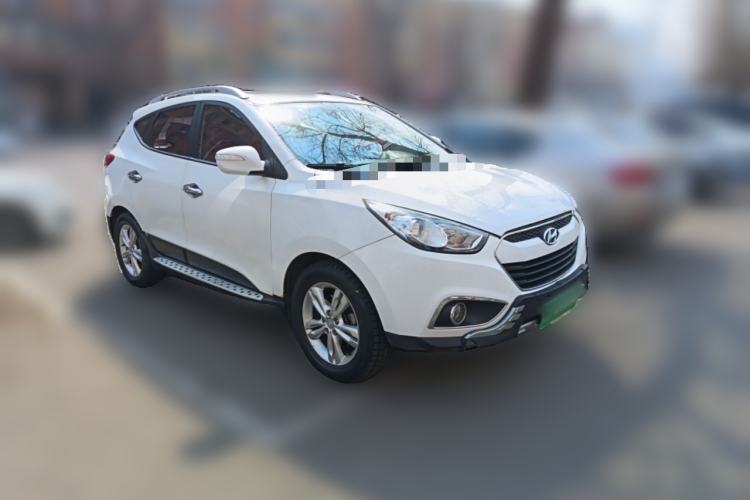 Used Hyundai ix35 2012 2.0L Automatic Two-Wheel Drive Elite Edition GLS Front Right 45 Deg