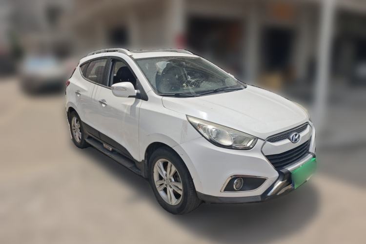 Used Hyundai ix35 2012 2.0L Automatic Two-Wheel Drive Elite Edition GLS Front Right 45 Deg