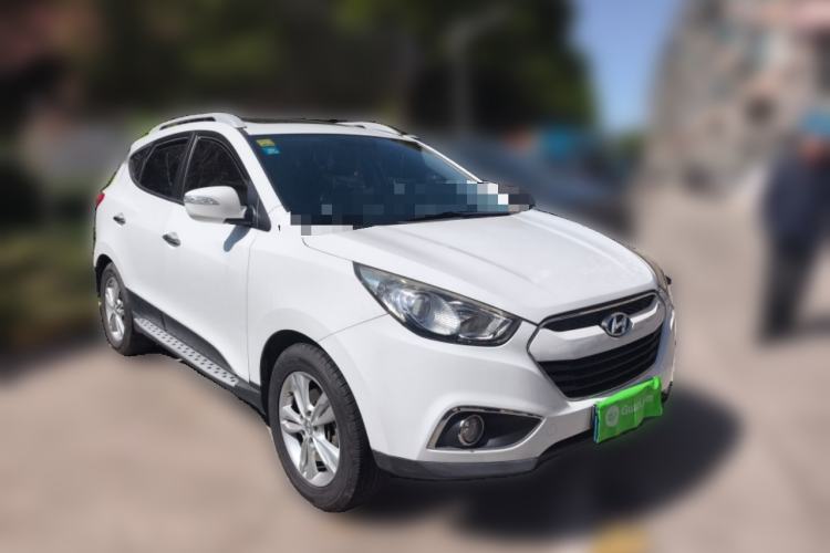 Used Hyundai ix35 2012 2.0L Automatic Two-Wheel Drive Elite Edition GLS Front Right 45 Deg