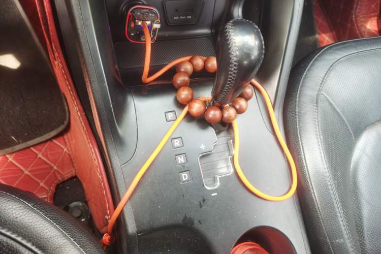 Used Hyundai ix35 2012 2.0L Automatic Two-Wheel Drive Elite Edition GLS Gear Lever