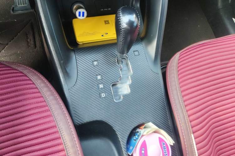 Used Hyundai ix35 2012 2.0L Automatic Two-Wheel Drive Elite Edition GLS Gear Lever