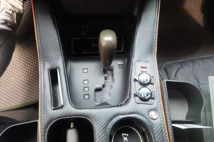 Used Hyundai ix35 2012 2.0L Automatic Two-Wheel Drive Elite Edition GLS Gear Lever