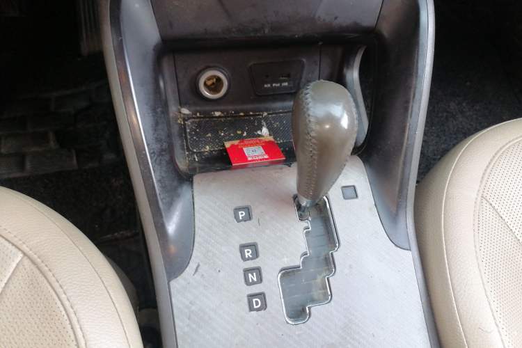 Used Hyundai ix35 2012 2.0L Automatic Two-Wheel Drive Elite Edition GLS Gear Lever