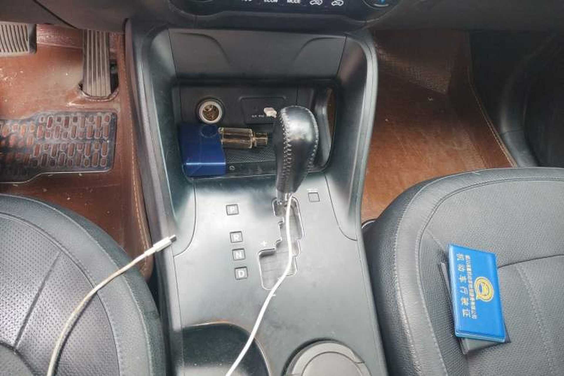 Used Hyundai ix35 2012 2.0L Automatic Two-Wheel Drive Elite Edition GLS Gear Lever