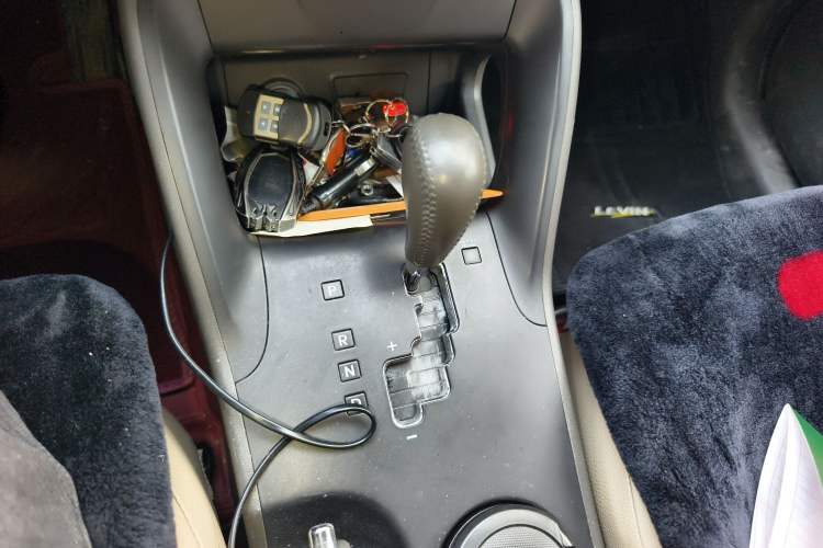Used Hyundai ix35 2012 2.0L Automatic Two-Wheel Drive Elite Edition GLS Gear Lever