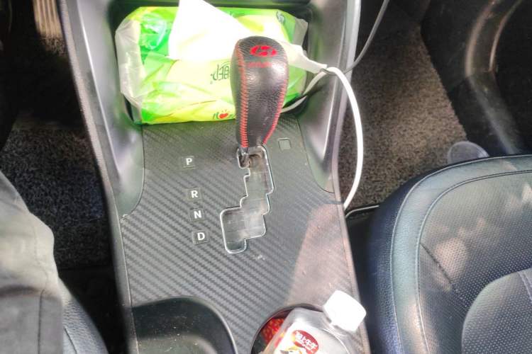 Used Hyundai ix35 2012 2.0L Automatic Two-Wheel Drive Elite Edition GLS Gear Lever
