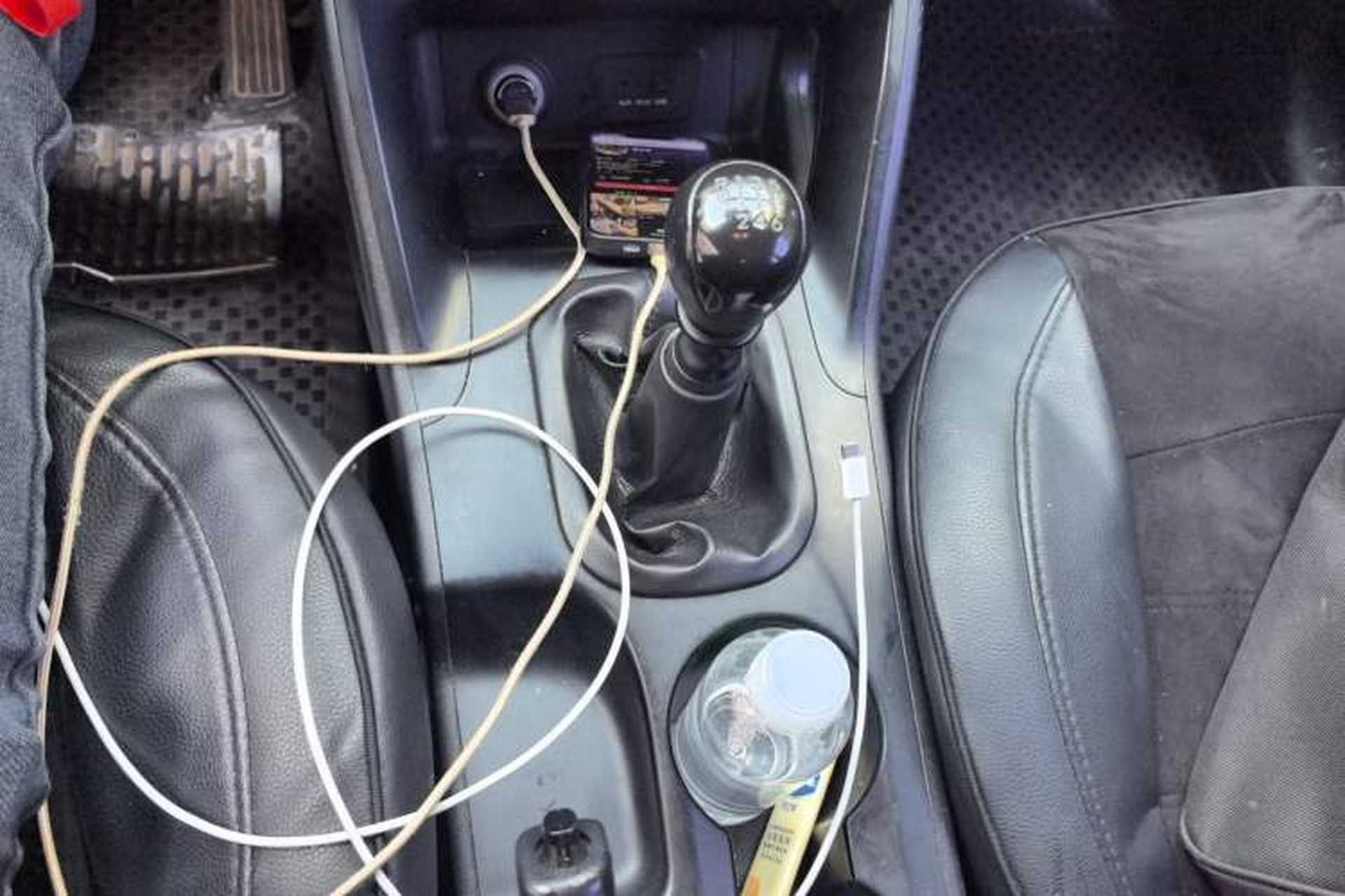 Used Hyundai ix35 2012 2.0L Manual Two-Wheel Drive New Edition GL Gear Lever