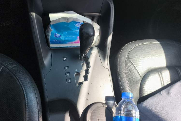 Used Hyundai ix35 2012 2.0L Automatic Two-Wheel Drive Elite Edition GLS Gear Lever