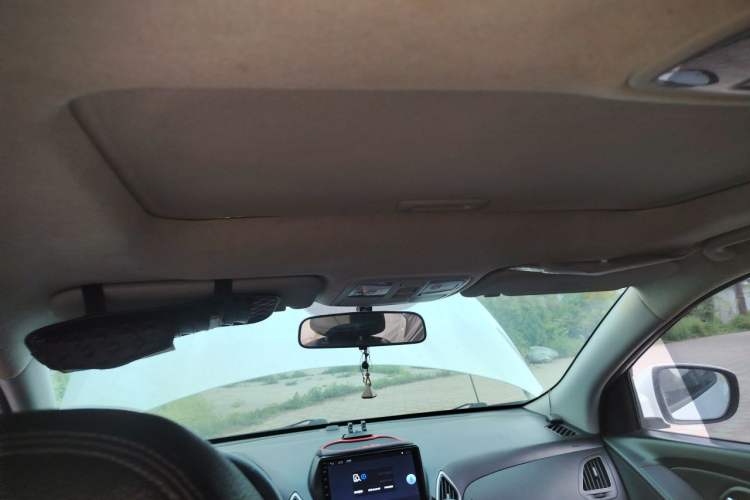 Used Hyundai ix35 2012 2.0L Automatic Two-Wheel Drive Elite Edition GLS Headliner