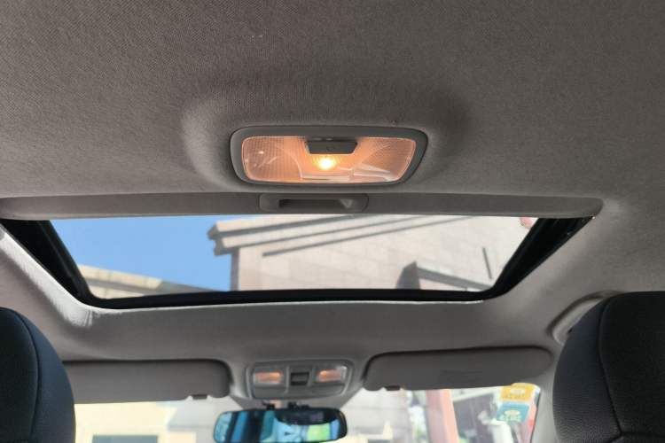 Used Hyundai ix35 2012 2.0L Automatic Two-Wheel Drive Elite Edition GLS Headliner