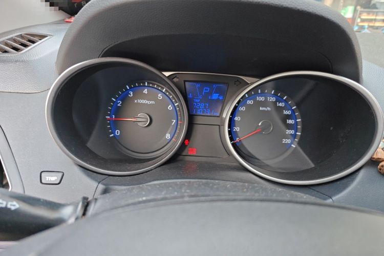 Used Hyundai ix35 2012 2.0L Automatic Two-Wheel Drive Elite Edition GLS Instrument Cluster