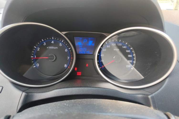 Used Hyundai ix35 2012 2.0L Automatic Two-Wheel Drive Elite Edition GLS Instrument Cluster
