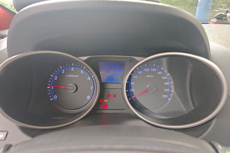 Used Hyundai ix35 2012 2.0L Automatic Two-Wheel Drive Elite Edition GLS Instrument Cluster
