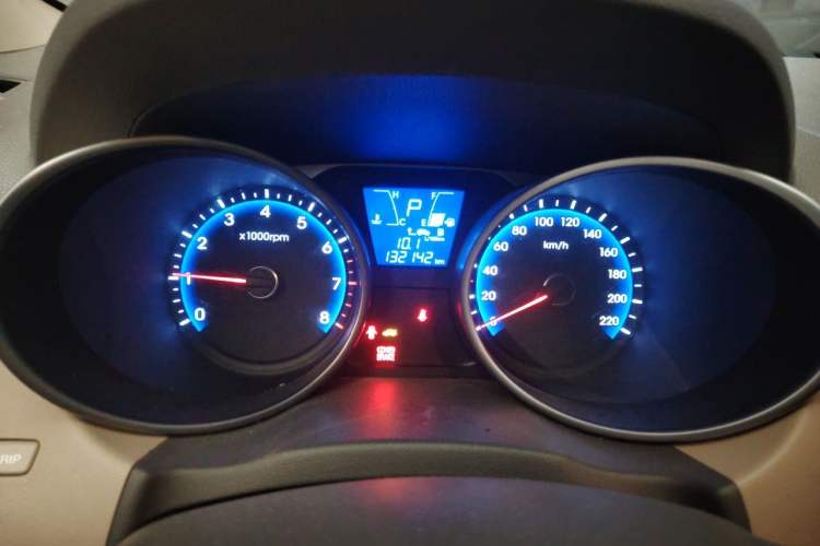 Used Hyundai ix35 2012 2.0L Automatic Two-Wheel Drive New Edition GL Instrument Cluster