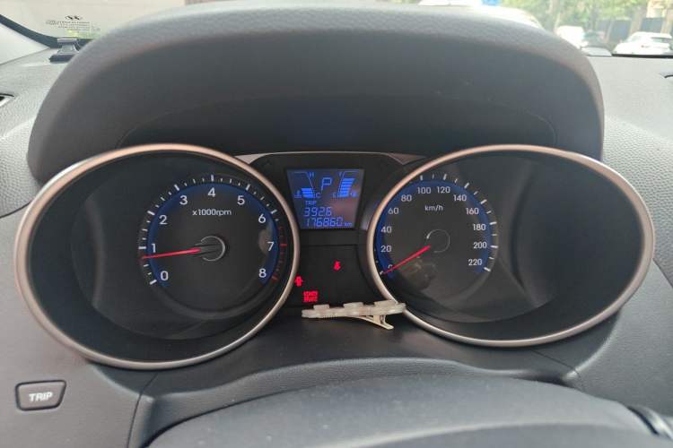 Used Hyundai ix35 2012 2.0L Automatic Two-Wheel Drive Elite Edition GLS Instrument Cluster