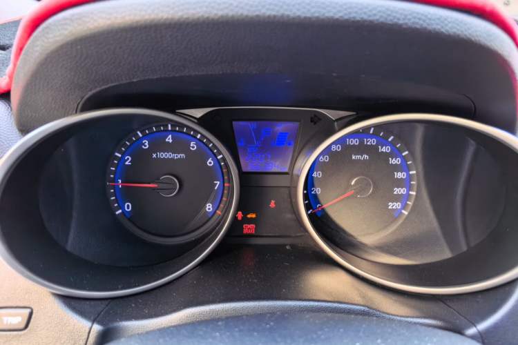 Used Hyundai ix35 2012 2.0L Automatic Two-Wheel Drive New Edition GL Instrument Cluster