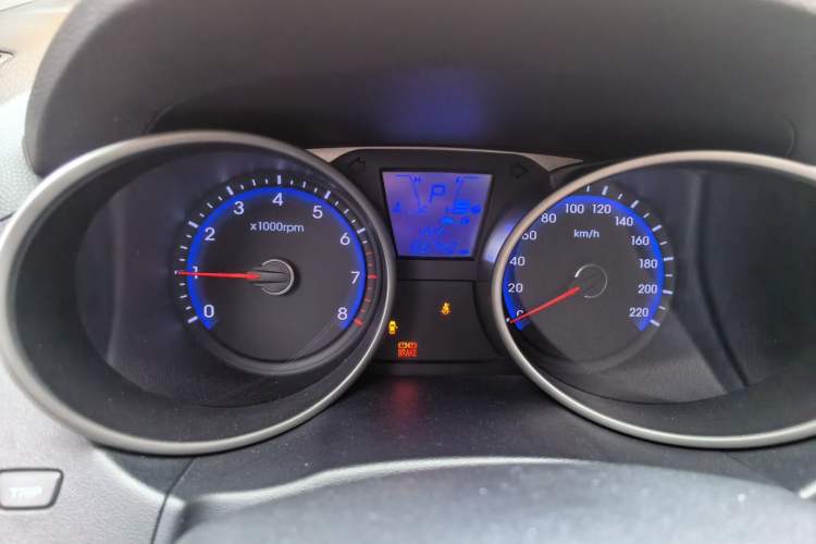 Used Hyundai ix35 2012 2.0L Automatic Two-Wheel Drive Elite Edition GLS Instrument Cluster