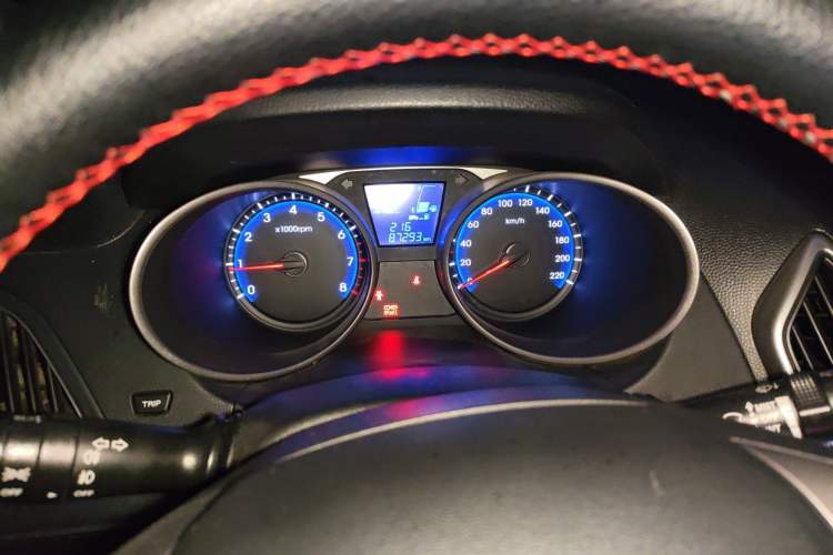 Used Hyundai ix35 2012 2.0L Manual Two-Wheel Drive New Edition GL Instrument Cluster