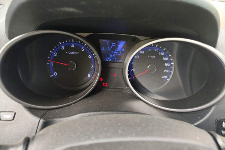 Used Hyundai ix35 2012 2.0L Automatic Two-Wheel Drive Elite Edition GLS Instrument Cluster