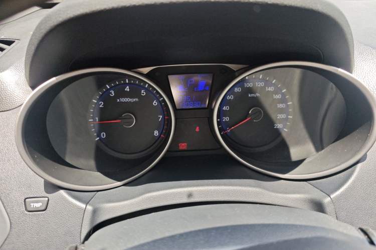 Used Hyundai ix35 2012 2.0L Automatic Two-Wheel Drive Elite Edition GLS Instrument Cluster