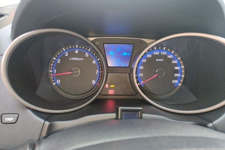 Used Hyundai ix35 2012 2.0L Automatic Two-Wheel Drive Elite Edition GLS Instrument Cluster