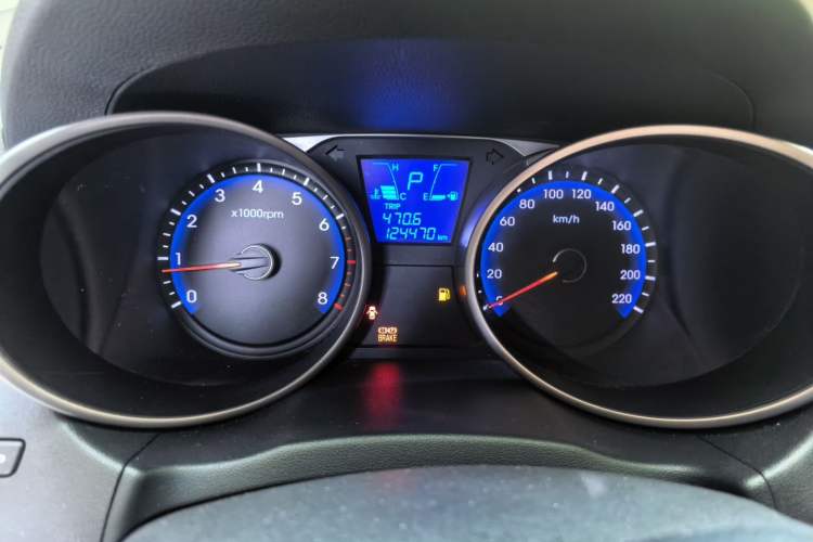 Used Hyundai ix35 2012 2.0L Automatic Two-Wheel Drive Elite Edition GLS Instrument Cluster