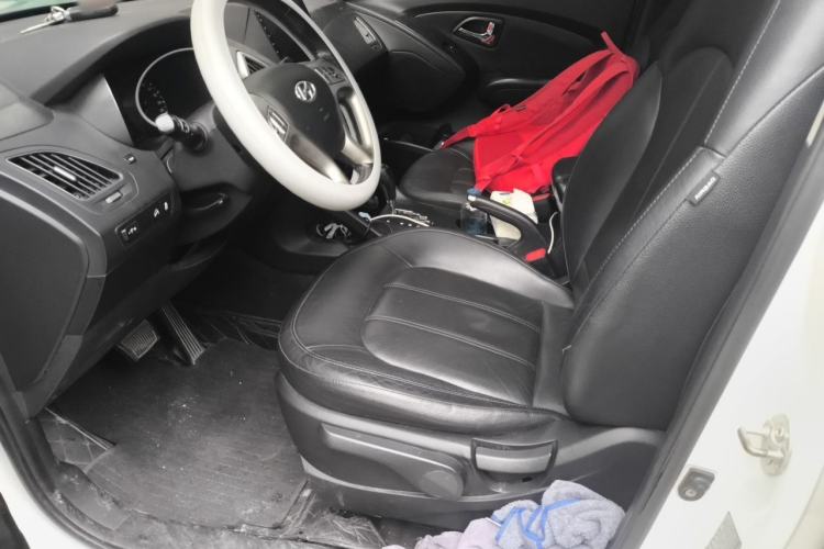 Used Hyundai ix35 2012 2.0L Automatic Two-Wheel Drive Elite Edition GLS Left Front Seat