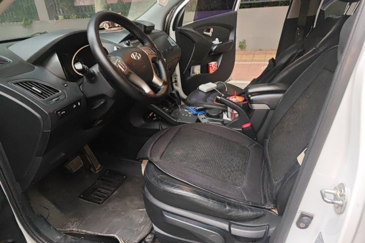 Used Hyundai ix35 2012 2.0L Automatic Two-Wheel Drive Elite Edition GLS Left Front Seat