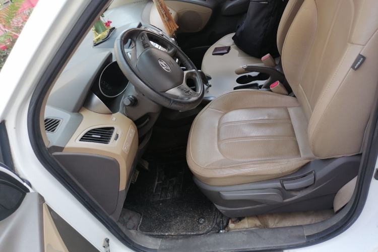 Used Hyundai ix35 2012 2.0L Automatic Two-Wheel Drive Elite Edition GLS Left Front Seat