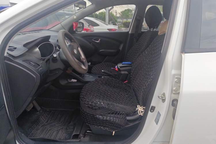 Used Hyundai ix35 2012 2.0L Automatic Two-Wheel Drive New Edition GL Left Front Seat