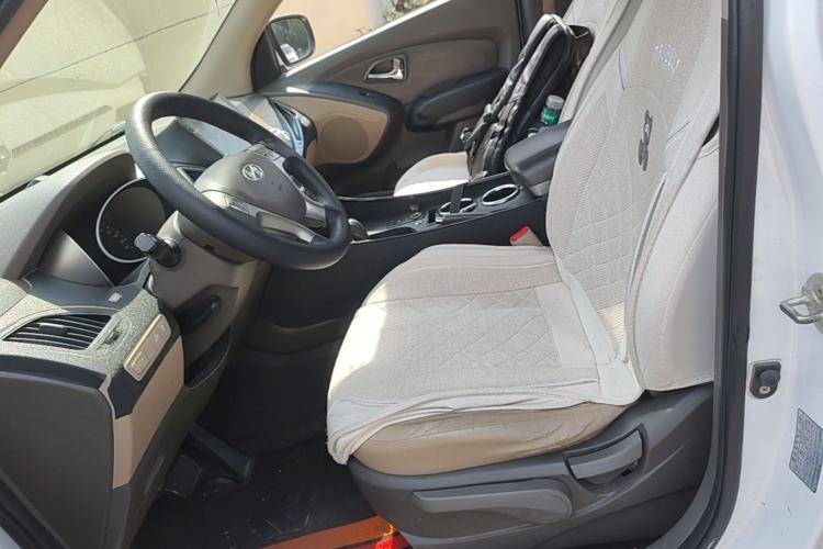 Used Hyundai ix35 2012 2.0L Automatic Two-Wheel Drive Elite Edition GLS Left Front Seat