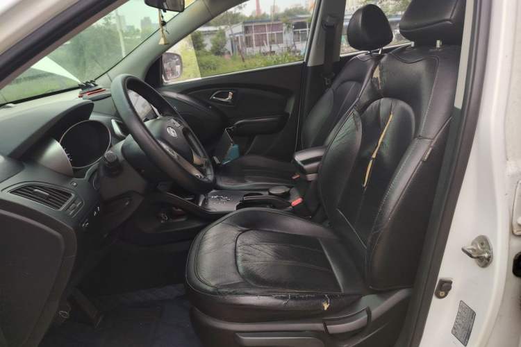 Used Hyundai ix35 2012 2.0L Automatic Two-Wheel Drive Elite Edition GLS Left Front Seat