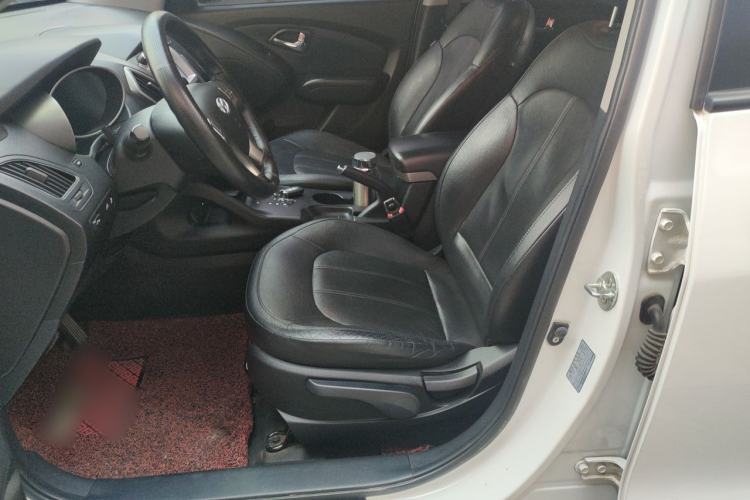 Used Hyundai ix35 2012 2.0L Automatic Two-Wheel Drive Elite Edition GLS Left Front Seat