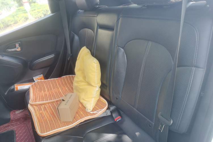 Used Hyundai ix35 2012 2.0L Automatic Two-Wheel Drive Elite Edition GLS Left Rear Seat
